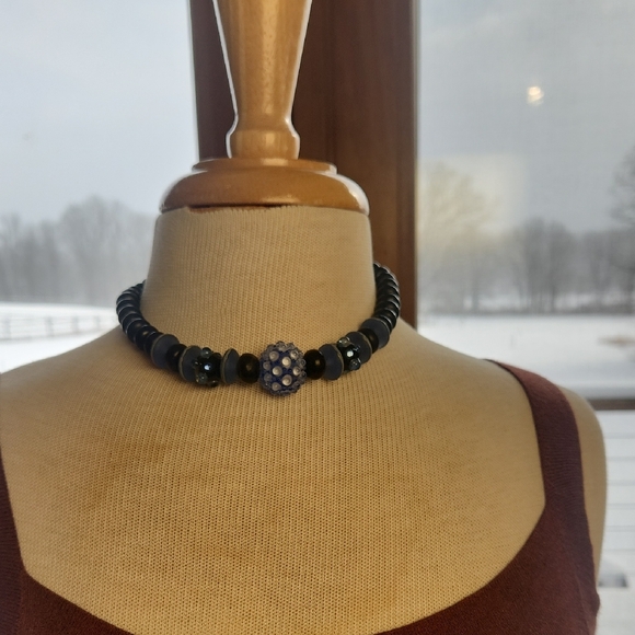 Edgy Black and Blue Choker - Picture 1 of 5